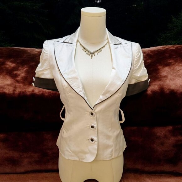 Bebe ✦ Ivory Black Piped Button‑Down Blazer ✦ Short Sleeve Structured Trim Sz 0 - Picture 3 of 16